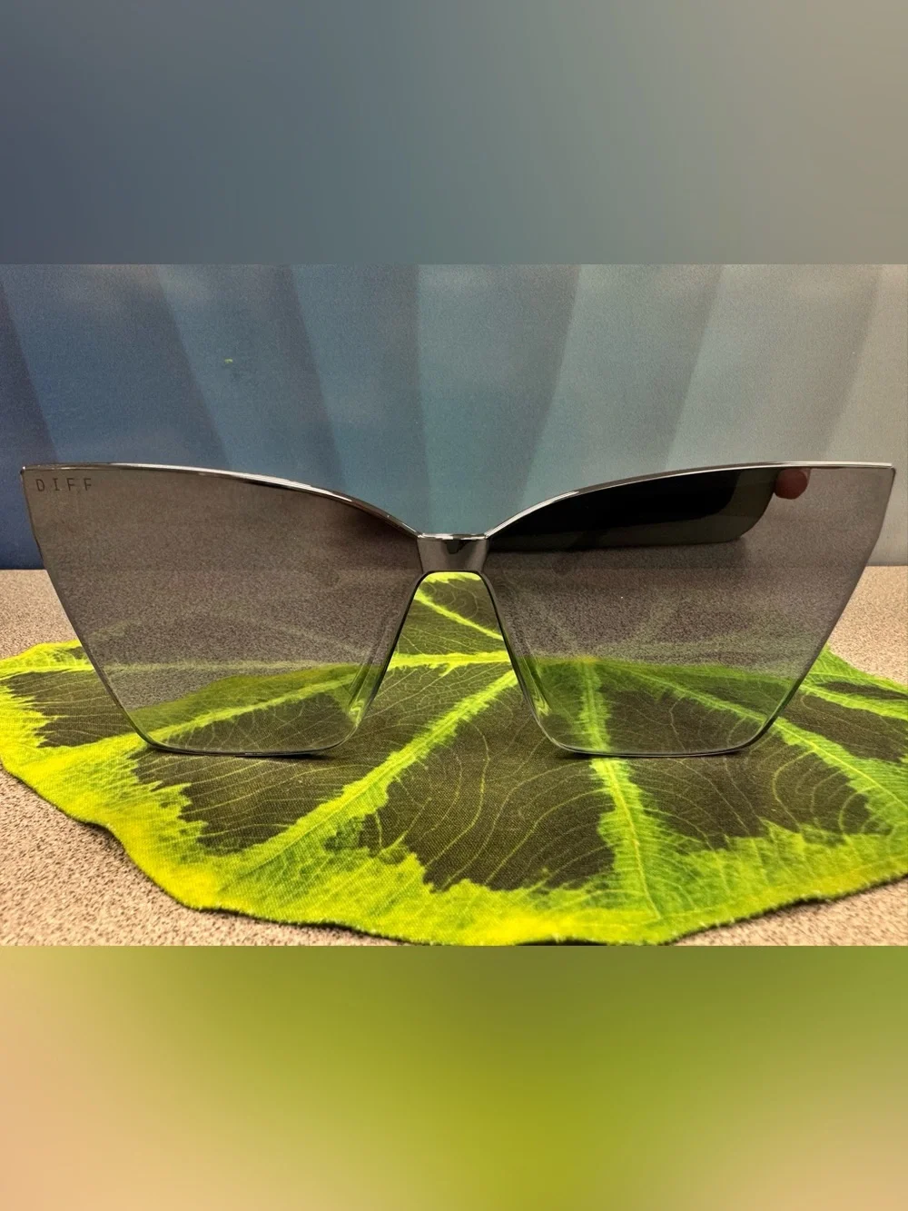 Diff Eyewear Oversized Cat-Eye Sunglasses Gray Gradient Lenses
